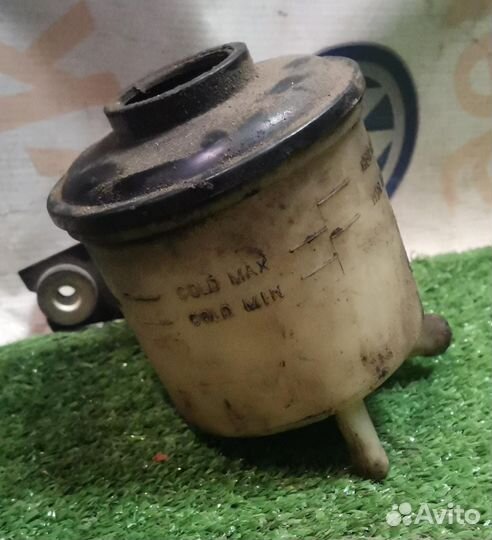 Бачок гур б.у Infiniti Nissan a33 teana maxima Alm