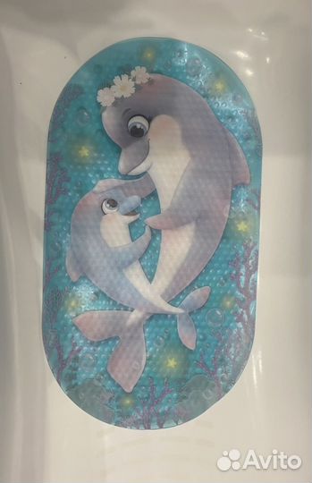 Противоскользящий коврик в ванну