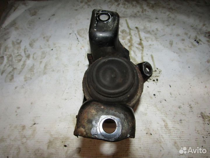 Опора двигателя правая Corolla E12 2001-2006
