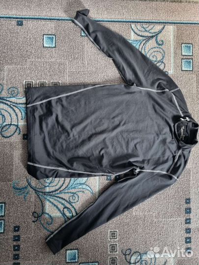 Under armour рашгард M
