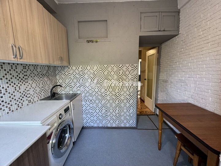 2-к. квартира, 47 м², 3/5 эт.