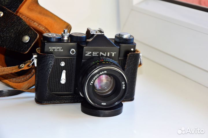 Зенит TTL ранний пленочный зеркальный фотоаппарат