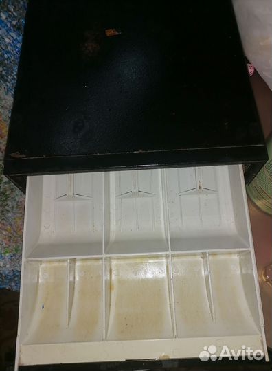 Кассовый ящик для денег