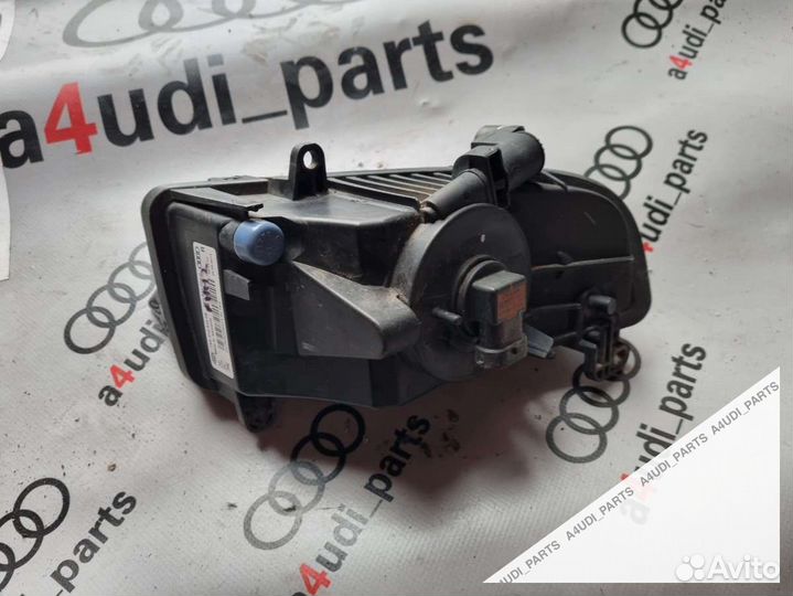 Фара противотуманная правая передняя Audi S4 B8 Бензин 8K0941700C