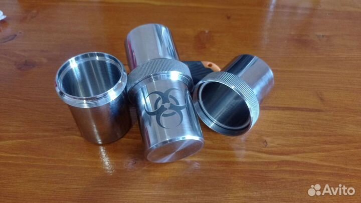 Пенал герметичный из нержавеющей стали. Контейнер