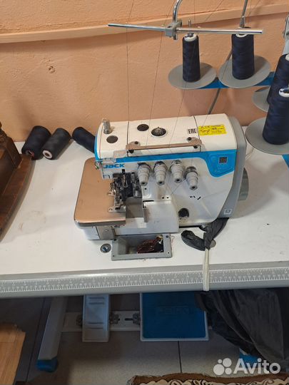 Оверлок для швейной машины