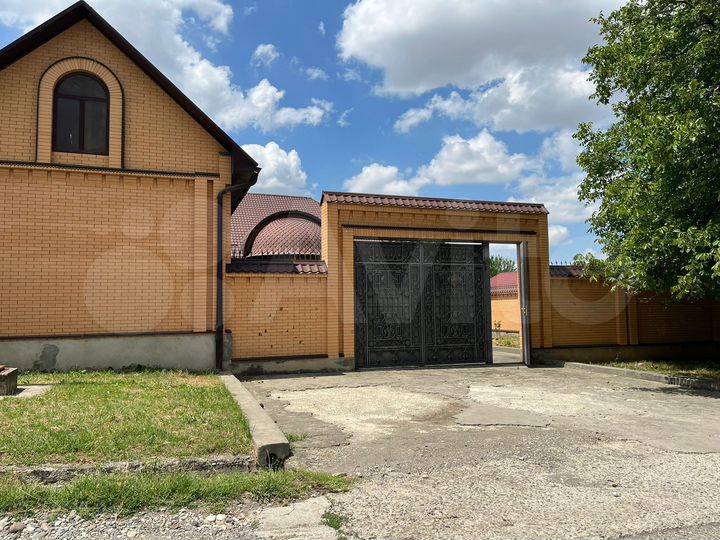 Дом 300 м² на участке 14 сот.