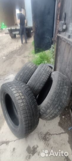 Toyo Observe GSi-5 235/65 R17 102