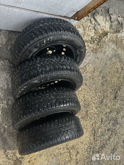 Bridgestone Ice Cruiser 7000 185/65 R15