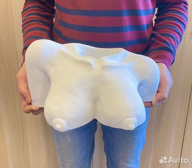 Ваза женская грудь из гипса
