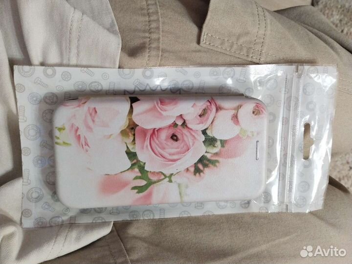 Чехол на iPhone 14