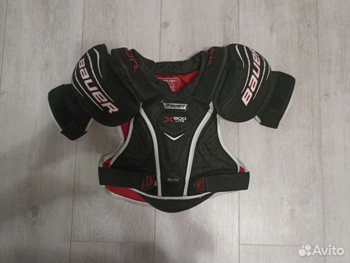 Нагрудник хоккейныйbauer vapor x800 lite размер М