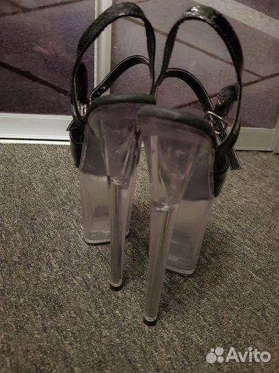 Стрипы бренд Pleaser