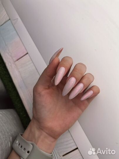 Маникюр и педикюр