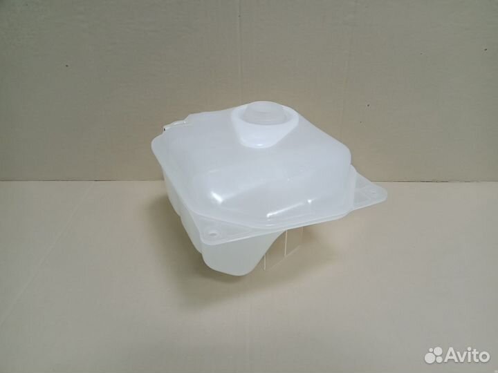 Бачок расширительный Audi 100 C4 (90-94), A6 C4