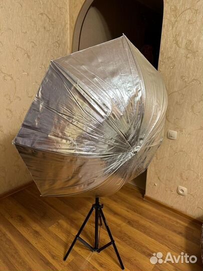 Фотостойка с зонтом