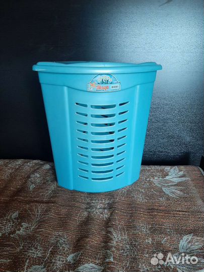 Корзина для белья угловая новая