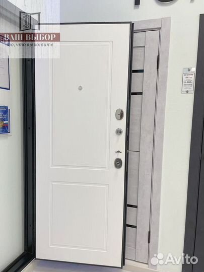 Дверь входная новая