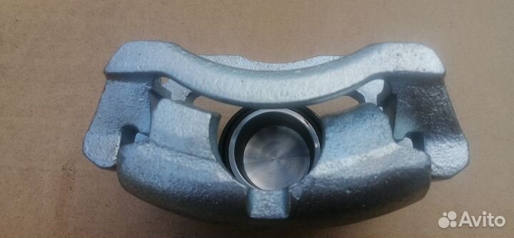 Суппорт тормозной передний правый Chery Tiggo