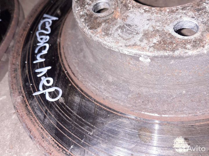 Передний тормозной диск subaru legacy bd bg bk