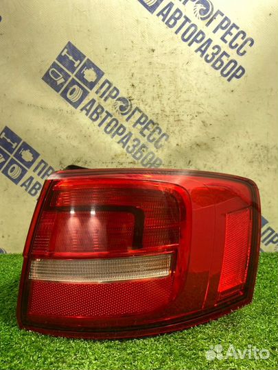 Фонарь задний правый Volkswagen Jetta седан 1.4