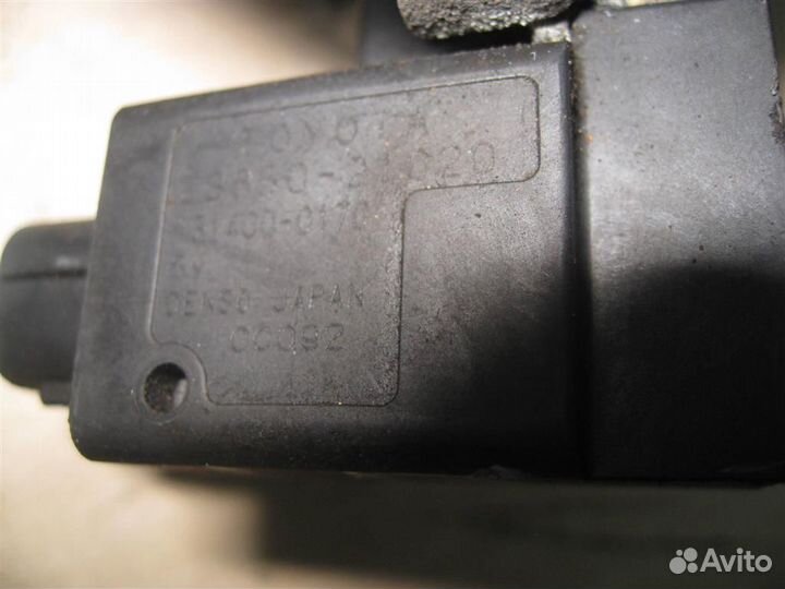 Клемма акб минус Toyota Avensis T27 2011