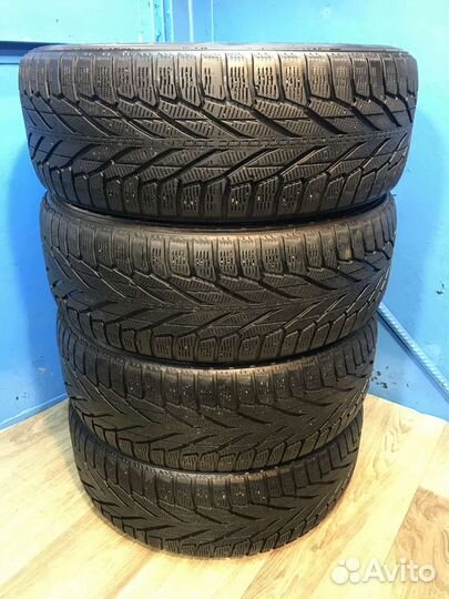 Nokian Tyres Hakkapeliitta R2 SUV 235/60 R18