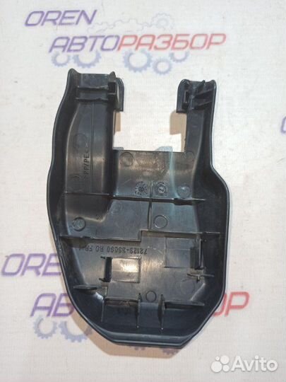 Заглушка полозьев сиденья передняя правая Toyota