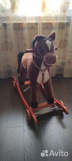 Детская лошадка качалка деревянная