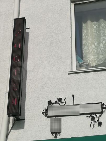 Комната 100 м² в 4-к., 1/3 эт.