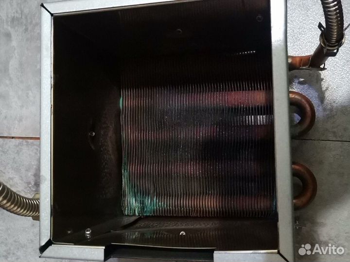 Радиатор от газовой колонки Neva 4508 в кожухе