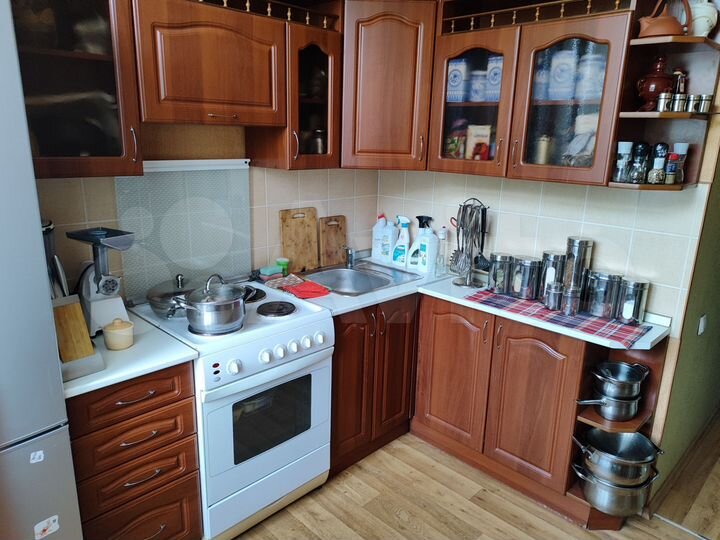 2-к. квартира, 54 м², 2/4 эт.