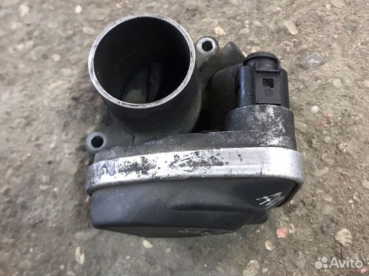 Дроссельная заслонка 036133062N