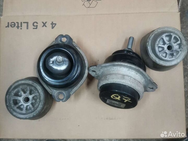 Опоры двигателя Audi Q7, Volkswagen Touareg