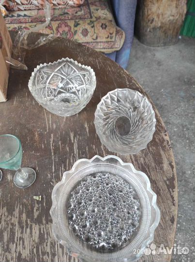 Посуда. Рюмки, фужеры, стаканы, вазы, сахарница