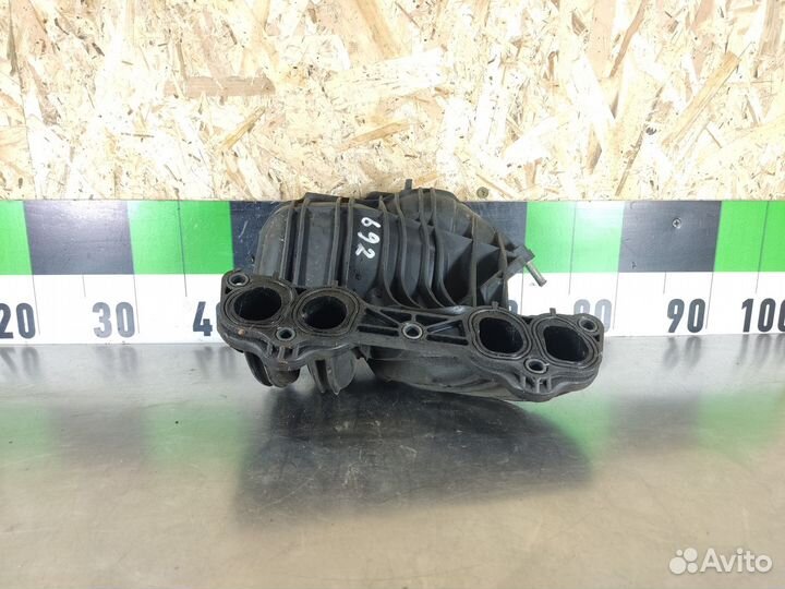 Коллектор впускной Vaz 2114