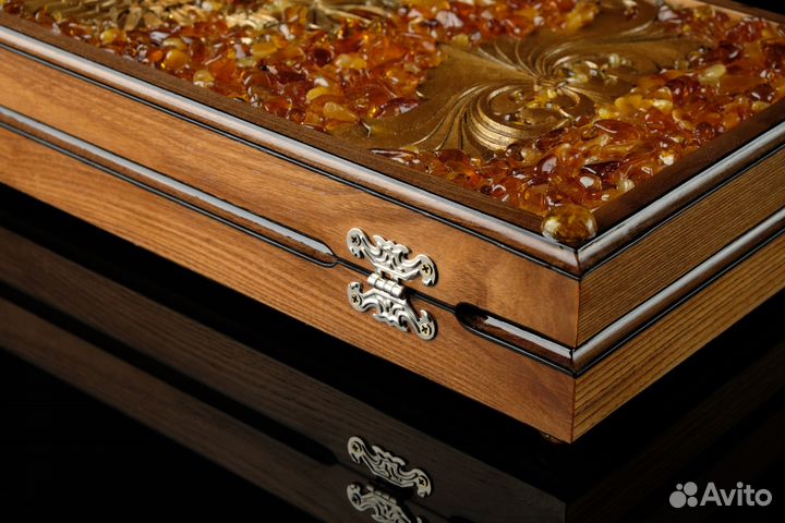 Янтарные Нарды. Янтарь. Нарды из Янтаря 01417 Герб