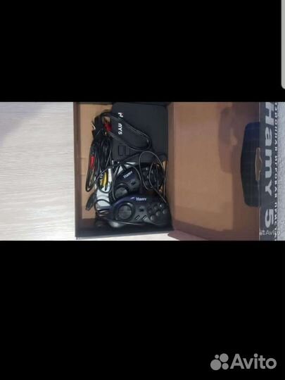 Игровая консоль