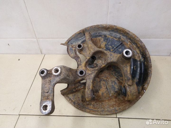 Кулак поворотный задний правый Octavia (A5 1Z) 200