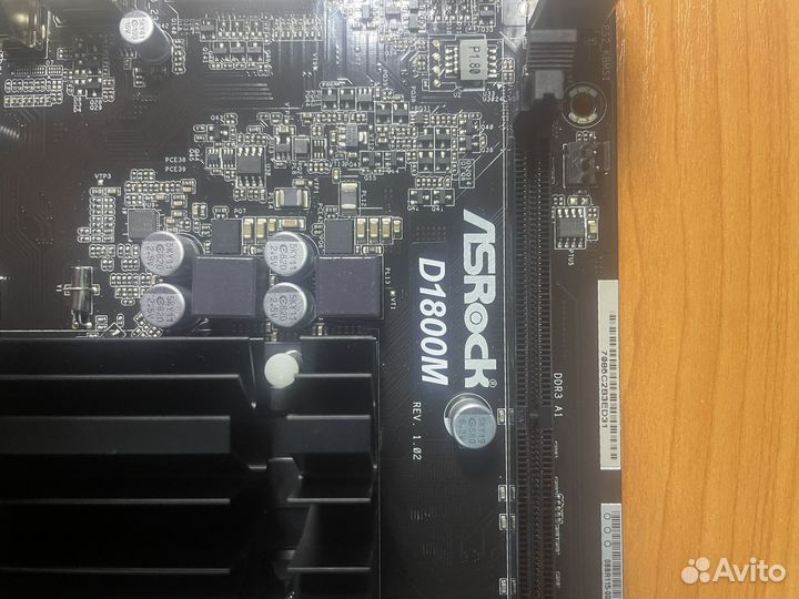 ASRock D1800M