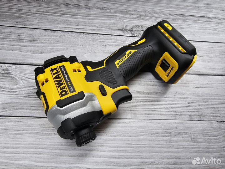 Винтовёрт DeWalt DCF850 18V для Европы