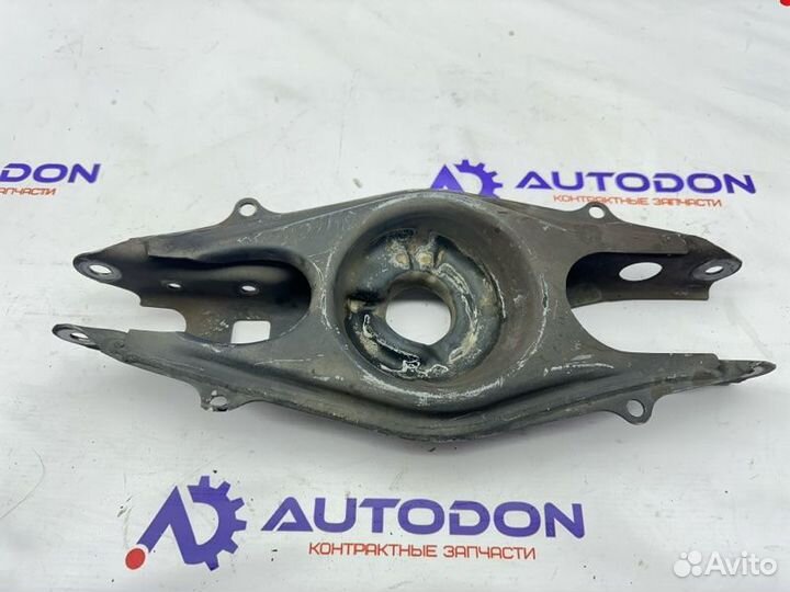 Рычаг лодочка задний Mercedes C W204