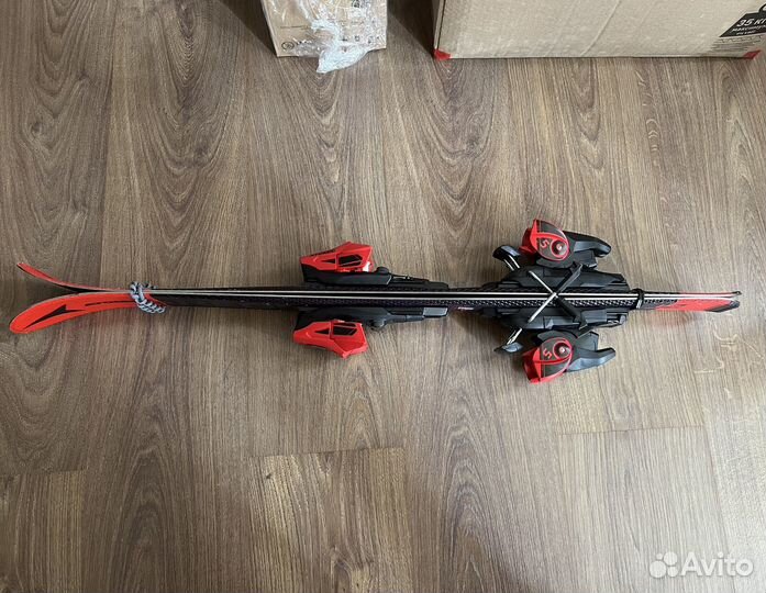 Горные лыжи Atomic Redster J2