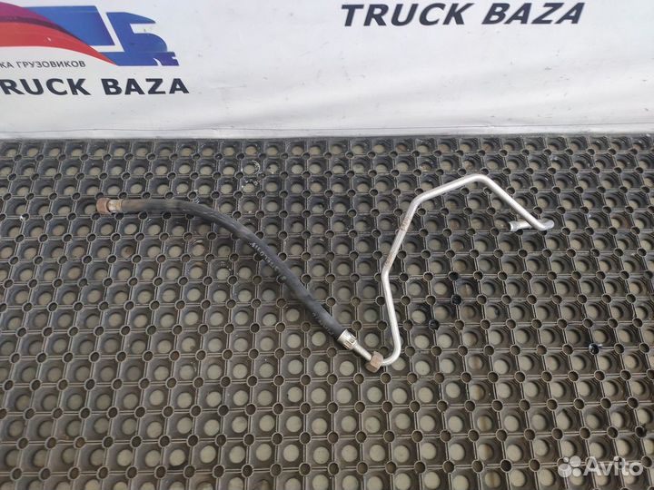 81512010415 Шланг тормозной передний левый