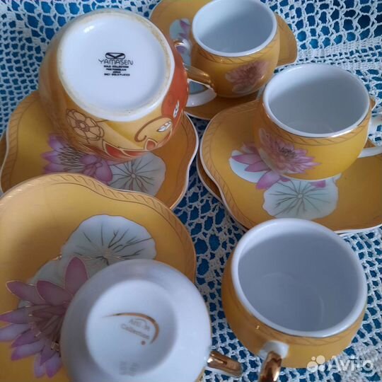 Набор кофейных пар и молочник