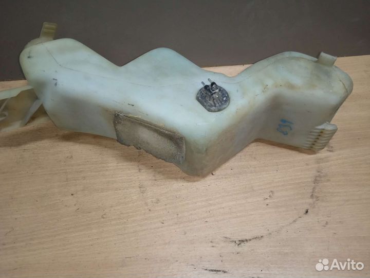 Расширительный бачок с мотором bmw 5 E34 бмв 5 E34