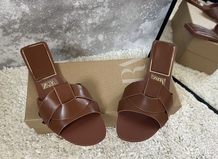 Шлепки Zara