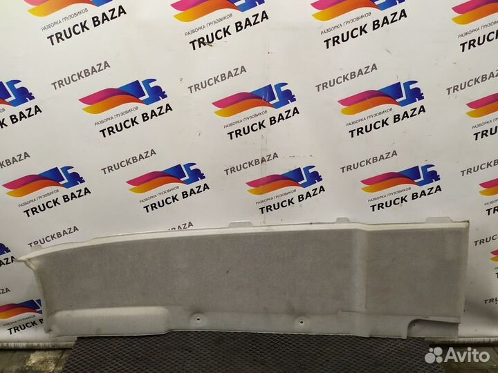 Обшивка салона правая Renault T