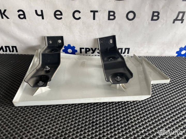 Спойлер кабины Renault T 82275284