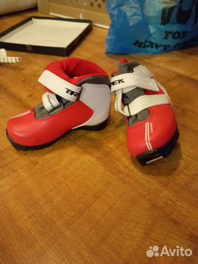 Лыжные ботинки